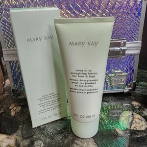 NIB Mary Kay Mint Bliss Energizing Lotion